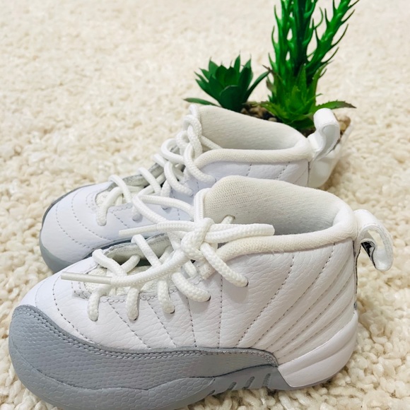 Jordan running shoes for toddler girl - Picture 2 of 3